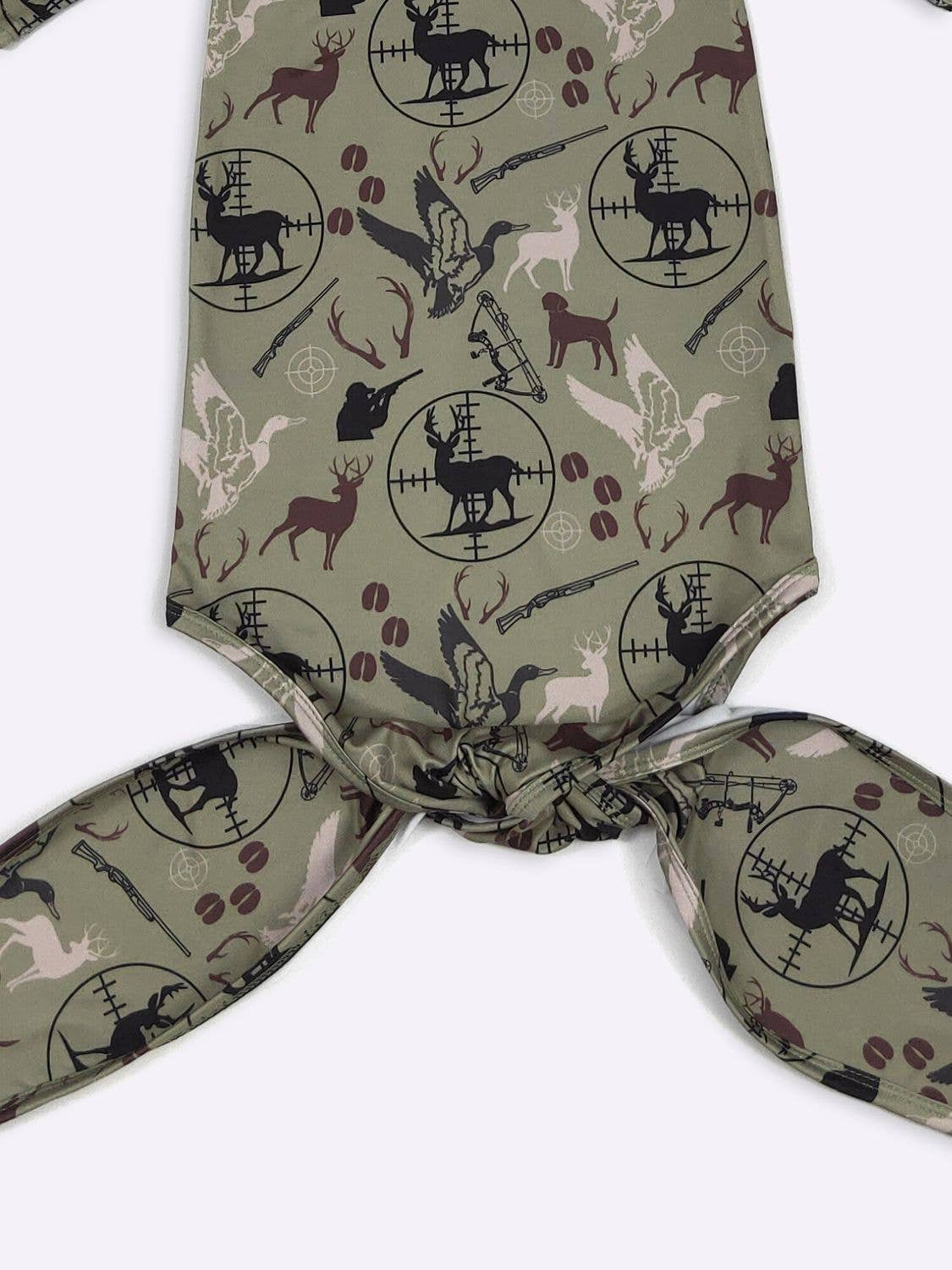 Hunt Scope Baby Knotted Gown