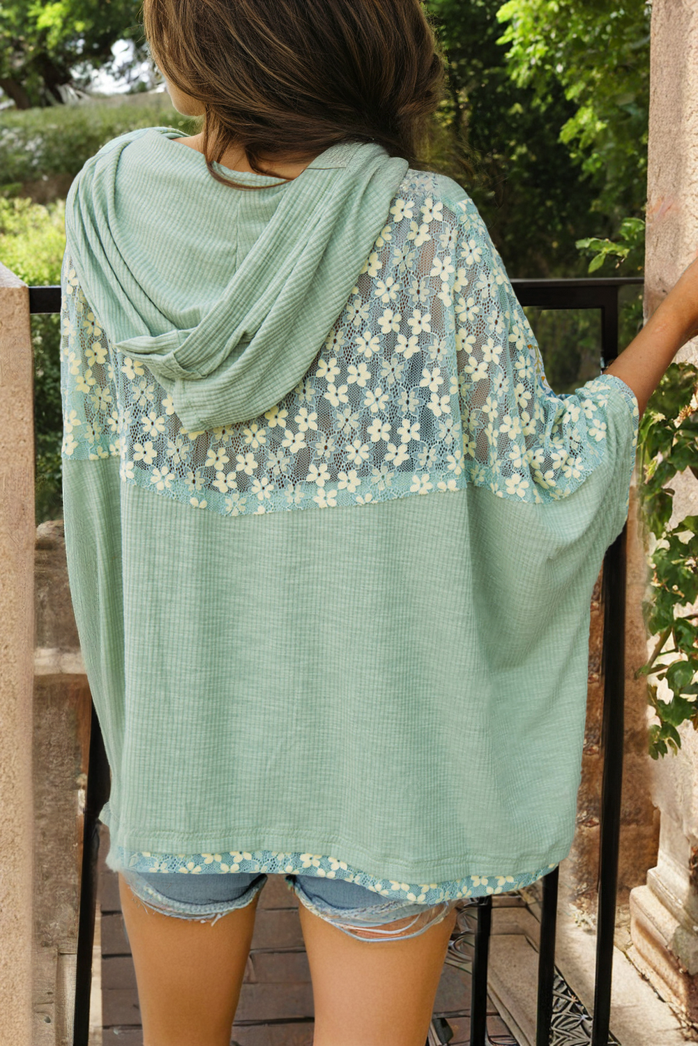 Ribbed Lace Floral Patchwork V Neck Batwing Sleeve Blouse: Green / L