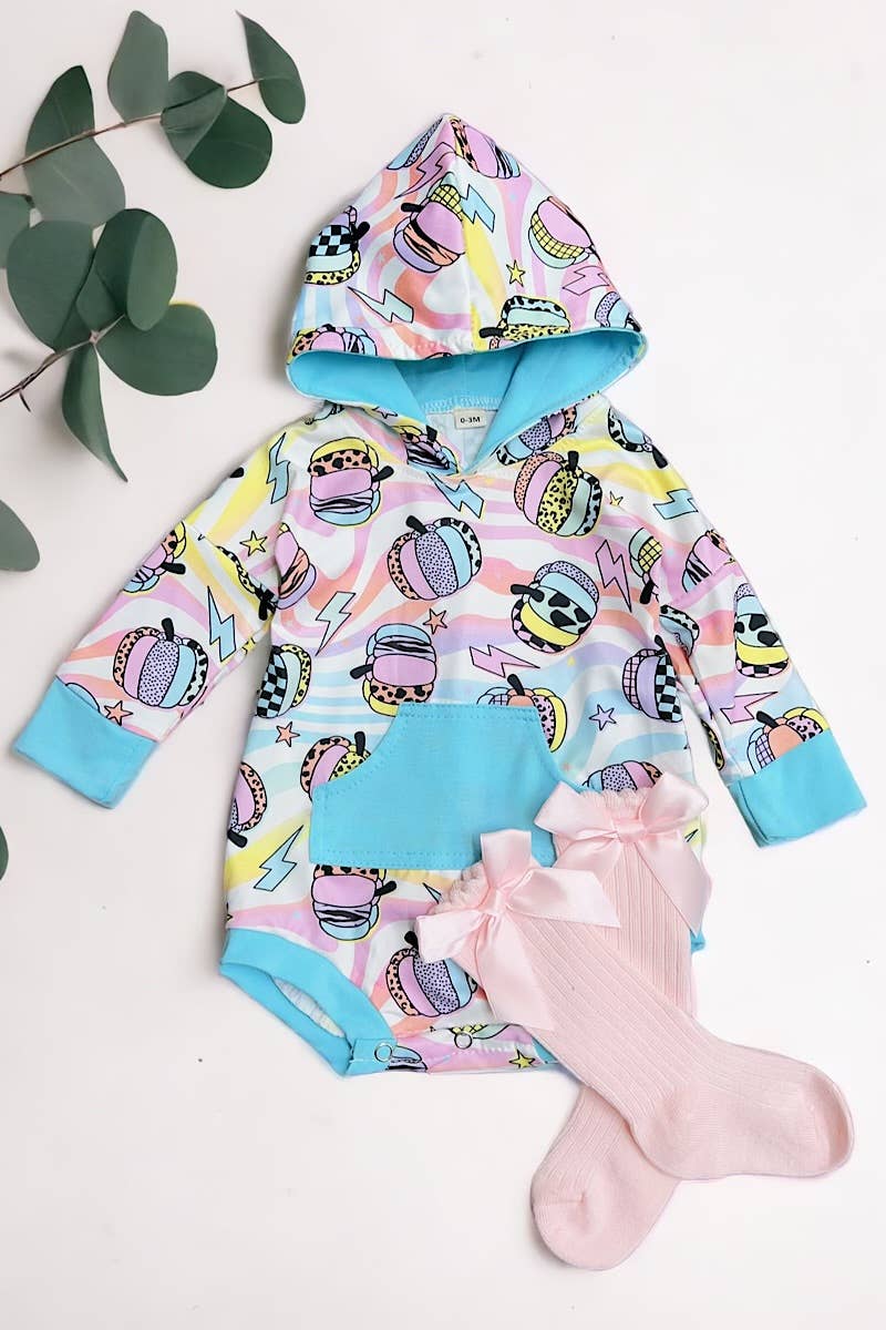 🍁MULTI-PRINTED PUMPKIN BABY ONESIE W/HOODIE. LR042602-WEN