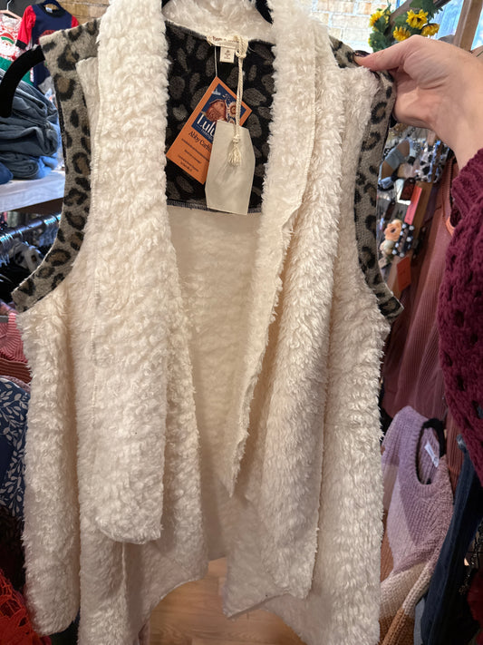 Womens Sherpa Cheeta Lined Vest